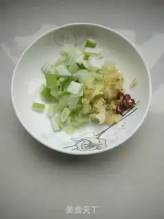 Make Spicy bean-skin and buns step 3