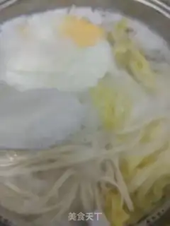Make Egg clean noodles step 4