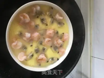 Make Seafood steamed eggs step 2