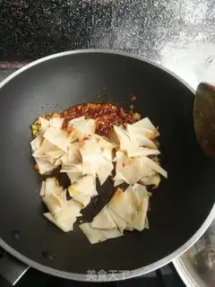 Make Spicy bean-skin and buns step 9