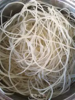 Make Tomato mixed cold noodles step 3