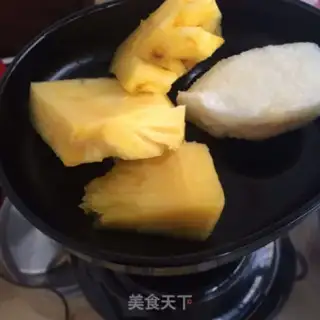 Make Pineapple Sydney juice step 4