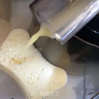 Make Pineapple Sydney juice step 5