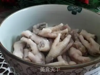 Make The fragrance claws step 1