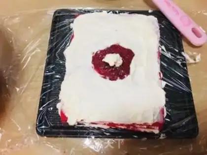 Make Red velvet strawberries step 8