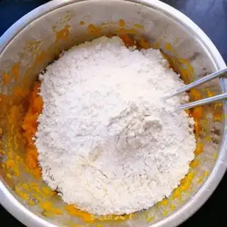Make Little yellow bean bag step 2
