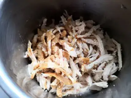 Make Spicy chicken silk step 3