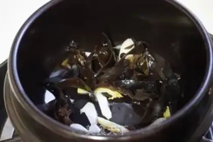Make Duck blood fan soup step 3