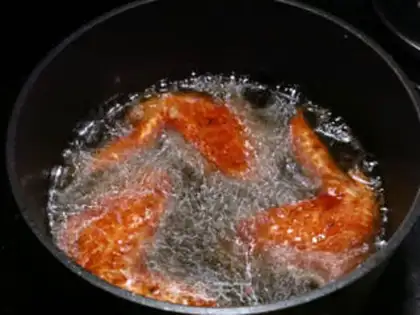 Make New Orleans fried chicken wings step 6