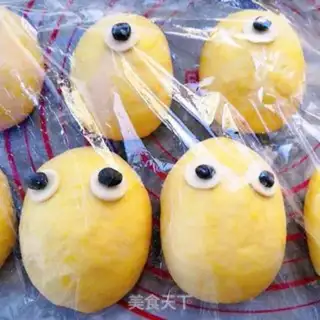 Make Little yellow bean bag step 15