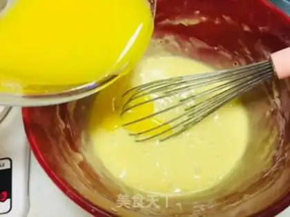 Make Red velvet lemon Madeleine step 3