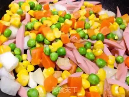 Make Tuna salad bread step 1
