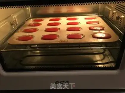 Make Red velvet lemon Madeleine step 6