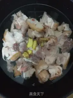 Make Garlic seed burns pigs