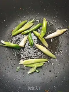 Make Garlic seed burns pigs