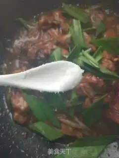 Make Garlic seed burns pigs