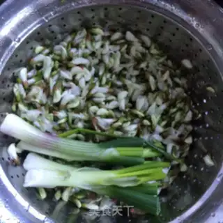 Make Pork dumplings step 1