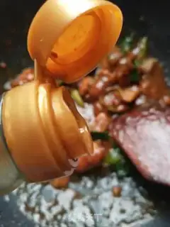 Make Garlic seed burns pigs