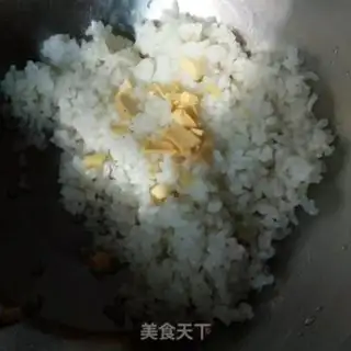 Make Pineapple rice step 4