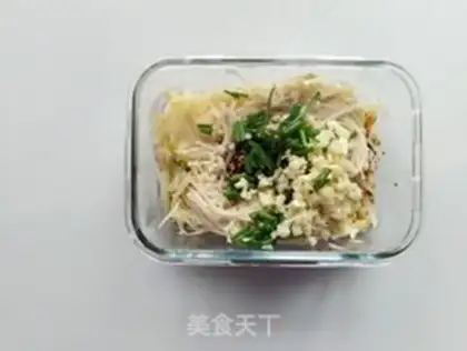 Make Garlic mackerel with golden needles step 5