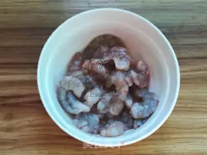 Make Mango juice shrimp step 1