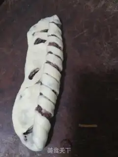 Make Homemade red bean bread step 6
