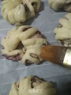 Make Homemade red bean bread step 10