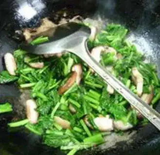 Make Fry mushrooms step 6