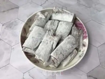 Make Jell-O fish step 2