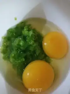 Make Scrambled eggs step 2