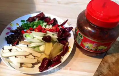 Make Homemade red oil hot step 0