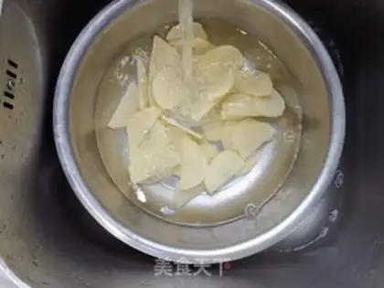 Make Abalone dry potatoes step 1