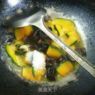 Make Black Muer fired Japanese pumpkins step 7