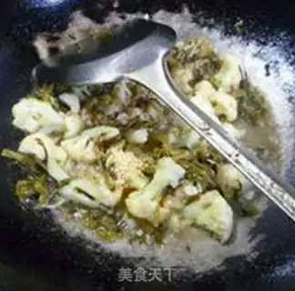 Make Gold mushrooms and cuisine step 7