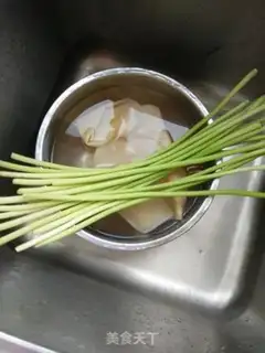 Make Garlic bean skin step 0