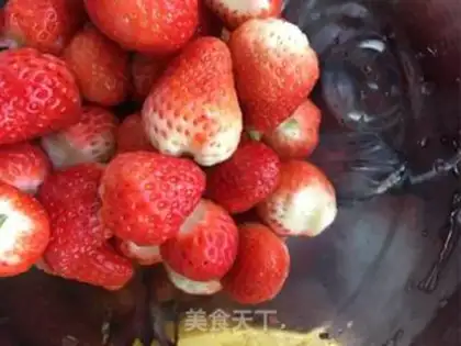 Make Strawberry juice step 2