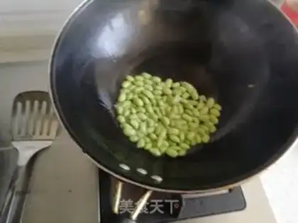 Make Shrimp fried eggs step 3