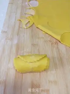 Make Pumpkin roses step 10