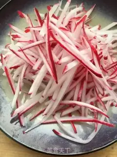 Make Pork and radish step 1