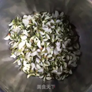 Make The bouquet step 0