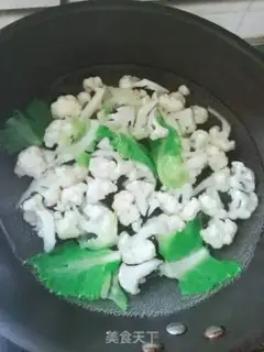 Make Tomato blossoms step 3