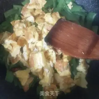 Make Spinach and fried eggs step 5