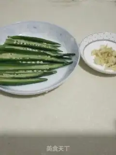 Make Garlic aces step 0