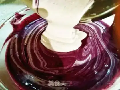 Make Blueberry stake ice cream cake step 13