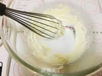 Make Strawberry cheese pie step 3