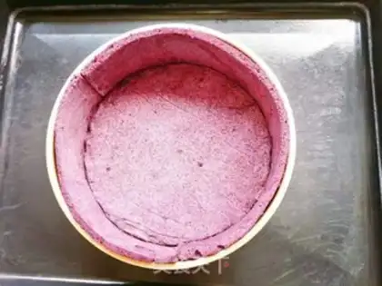 Make Blueberry stake ice cream cake step 15