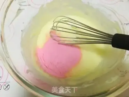 Make Strawberry cheese pie step 5