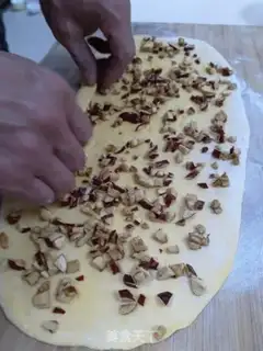 Make Pumpkin rolls step 4