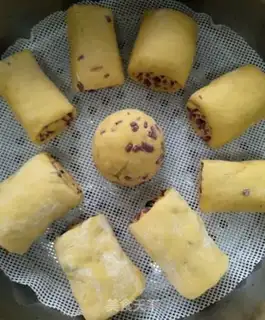 Make Pumpkin rolls step 6