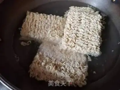 Make Shrimp noodles step 3
